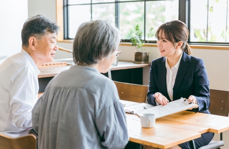 扉や壁の穴の修理、リフォームでお困りの方へ　株式会社JSMリフォーム